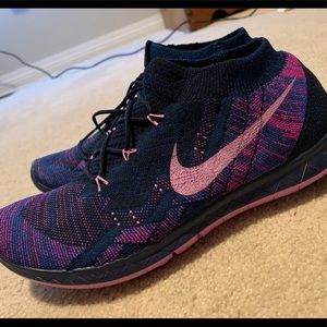 - Nike Free Flyknit 3.0